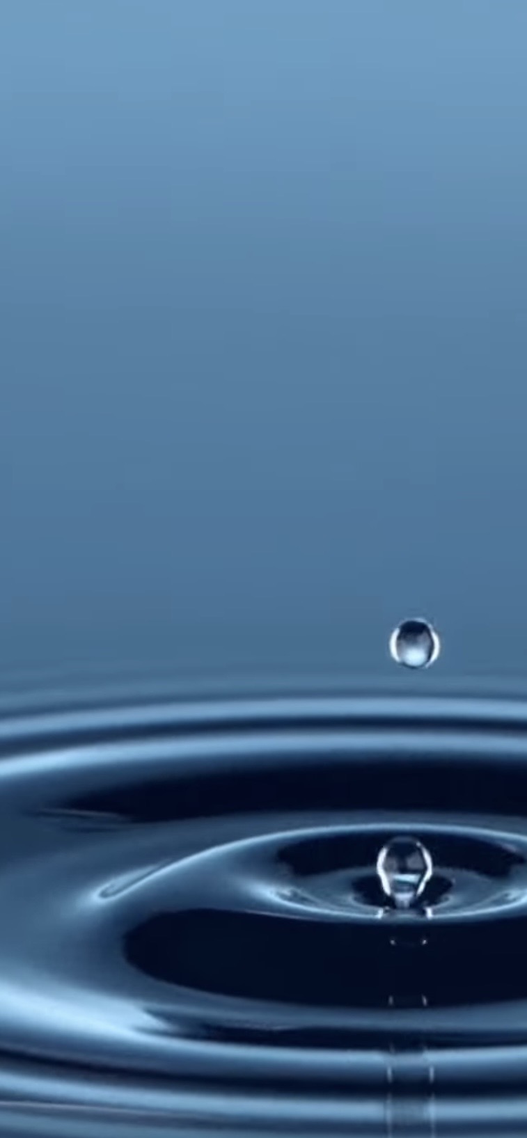 Waterdruppel met rimpels